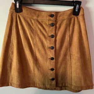 Button up skirt. Perfect for fall! Size 5 juniors